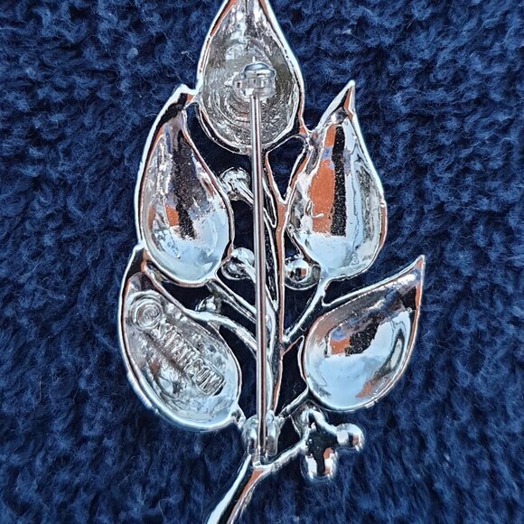 Vintage Sarah Coventry Silver-Tone Leaf Brooch – Like New! - Picture 7 of 10